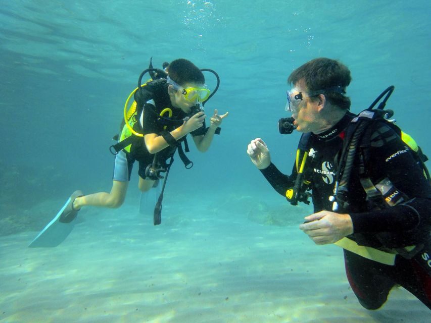 Santa Ponsa: Try Scuba Diving in a Marine Reserve - Inside the Water: Breathing, Equalizing, and Moving Comfortably