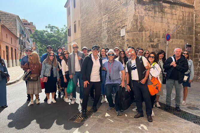 Secrets of Jewish Majorca - Half Day Experience - Entering Palma’s Jewish Quarter: Interpretation, passageways, and memorials