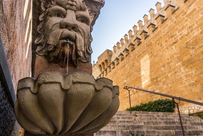Self-Guided Audio Tour - The Legends of Palma - Drac Legend and 3D-Style Sound Effects: When the City Becomes Theater