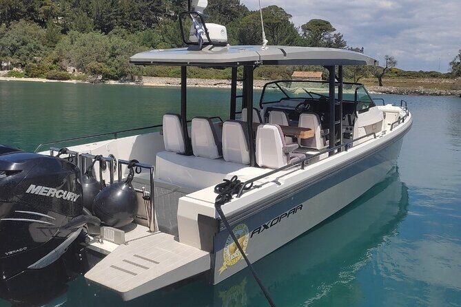 Sunset Cruise on Luxury Speed Boat - Drinks and snacks: the onboard rhythm