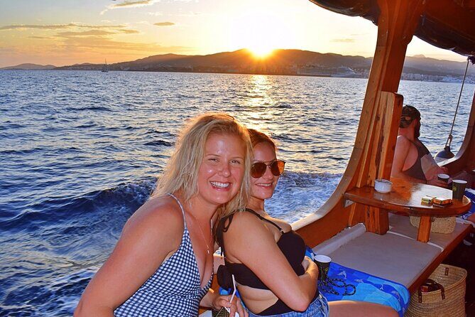Sunset Tour Mallorca: Sunset boat trip with music & good atmosphere - Why this Palma sunset boat feels like a good deal