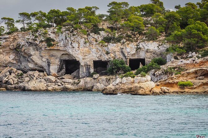 Tour Beach Portal Vells, Cave Portal Vells. - Key highlights before you go