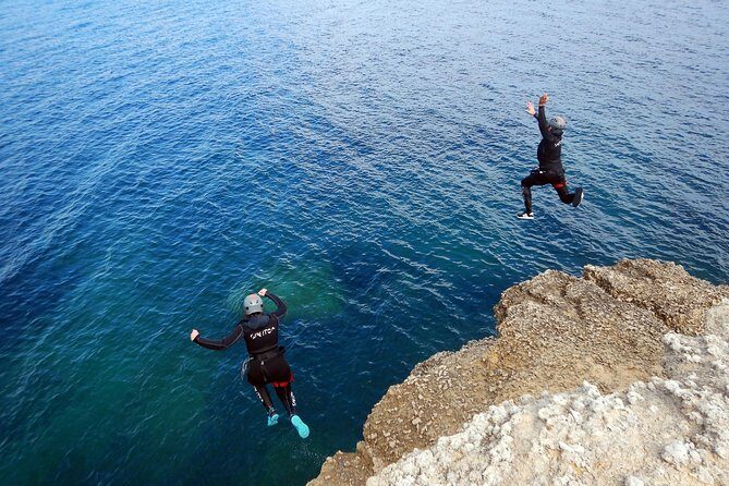 Try adventure, try coasteering - North coast - The guide team: why it feels safe and still fun