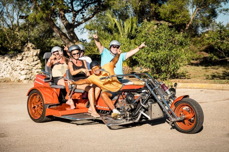 V8 Trike Tour mit Fahrer/Guide für max 4Gäste - From Palma to Puerto Portals: The Coastal Warm-Up Cruise