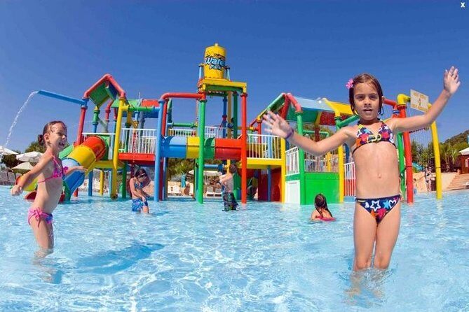Western Water Park, Entrance tickets - The real cost of a water day: parking, lockers, beds, food, and fast track