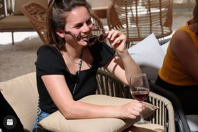 Wine tasting with wines from the smallest wineries in Mallorca - The main tasting: five small-winery wines with snacks and mineral water